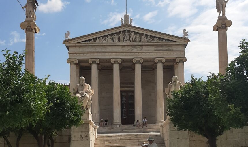 Visit the Parthenon and get to know Athens in one day